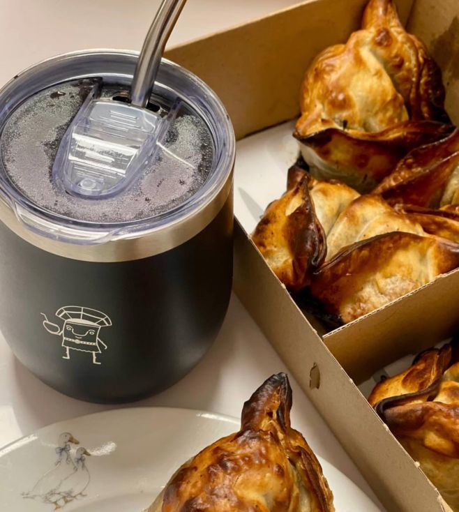 Craving the most delicious empanadas in the city?🥟Look no further, @malaargenta has got you covered! Special edition goose...