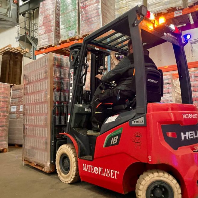 December hustle hits different - busy, a bit chaotic, but full of purpose 🌿💚 __________________ #yerbamate...