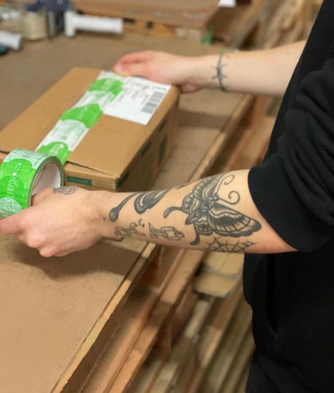 Packing your orders with love 📦❤️ ________________ #mateplaneteurope #mateeurope #mateczechrepublic #yerbamateeurope...