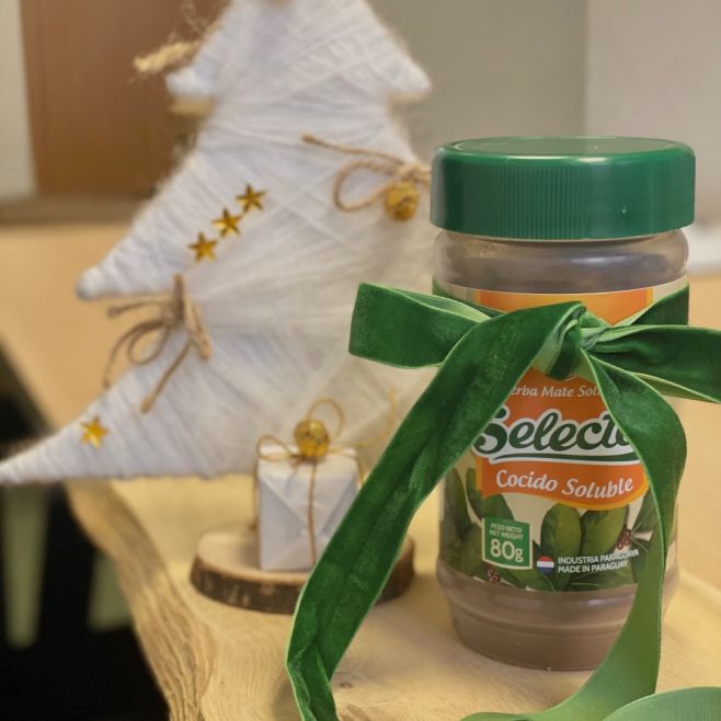 Stay energized through the holiday hustle 💃🏻🎄 Selecta Soluble is your quick energy fix ⚡️ Hot or cold, just mix it with...